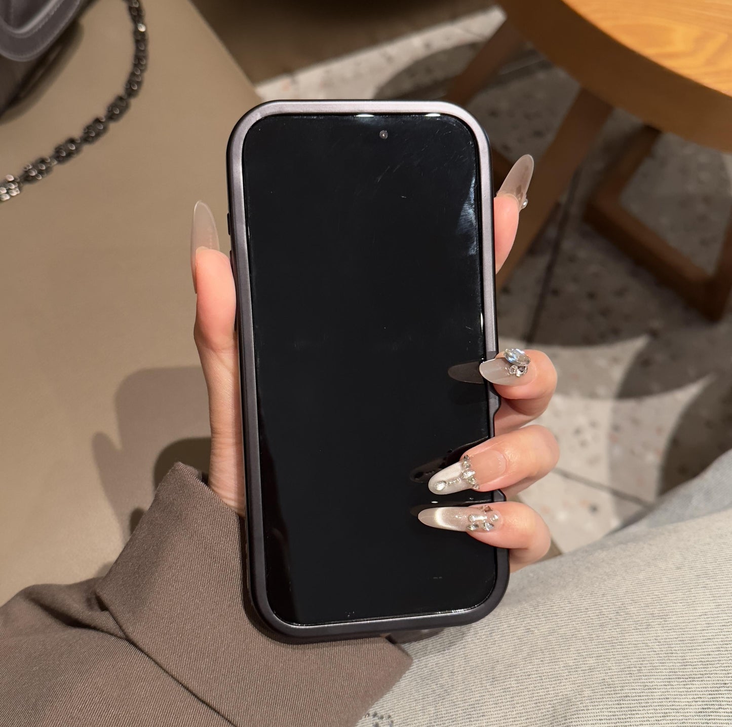 Elegáns virágmintás iPhone-tok – Prémium védelem elegáns dizájnnal
