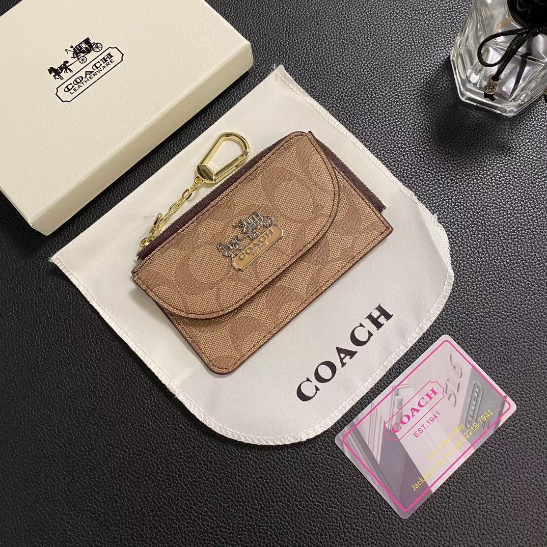 Πορτοφόλι Chic CO Timeless Classic Cardholder με κομψό σχεδιασμό