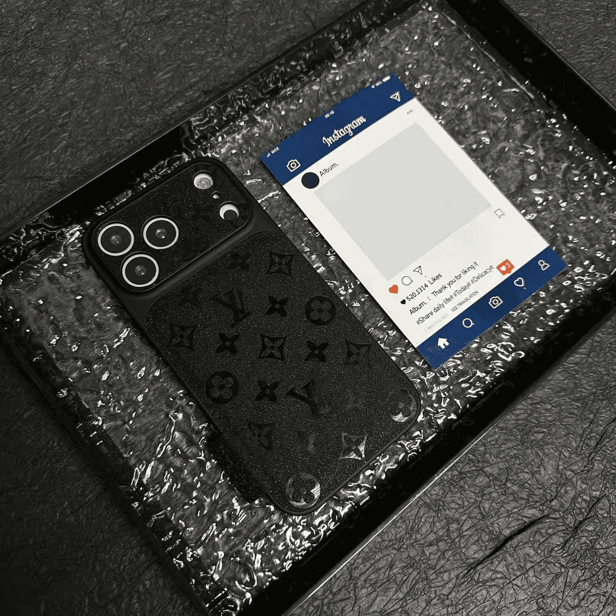 حافظة iPhone جلدية فاخرة من الألياف الدقيقة