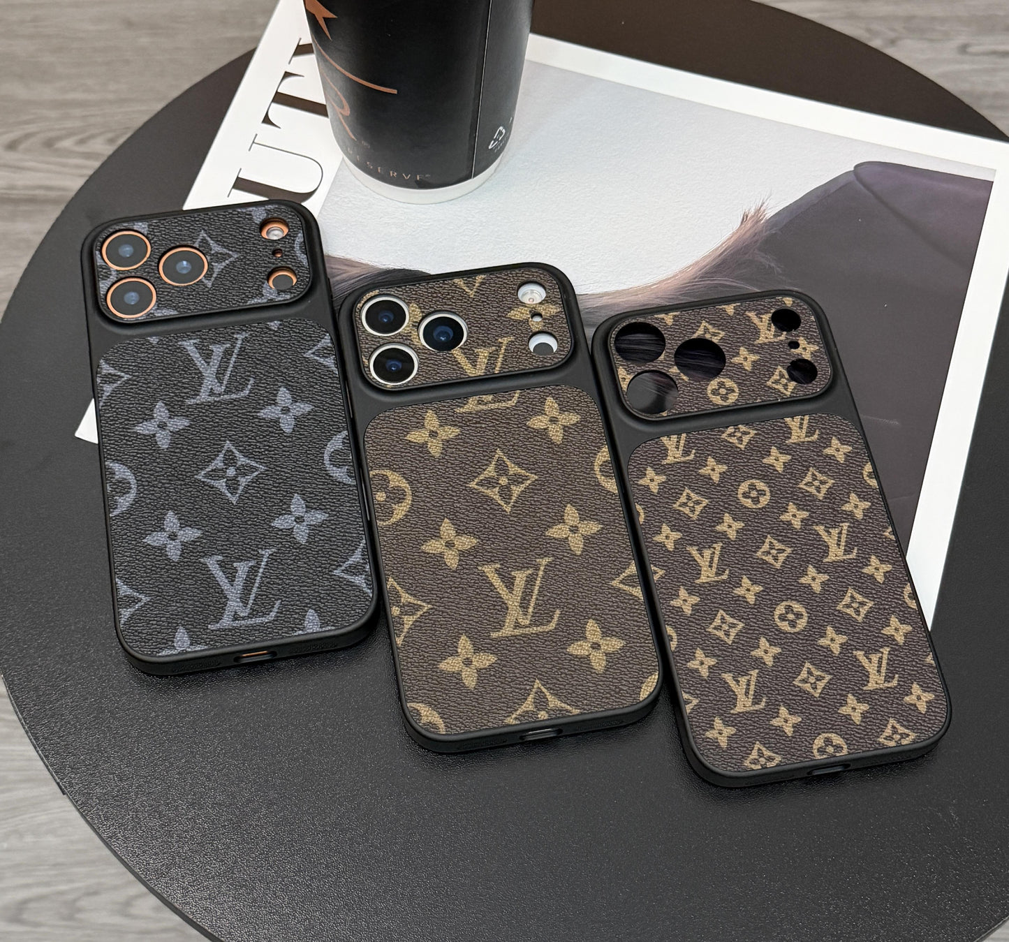 Custodia per iPhone MagSafe Classic in pelle monogramma