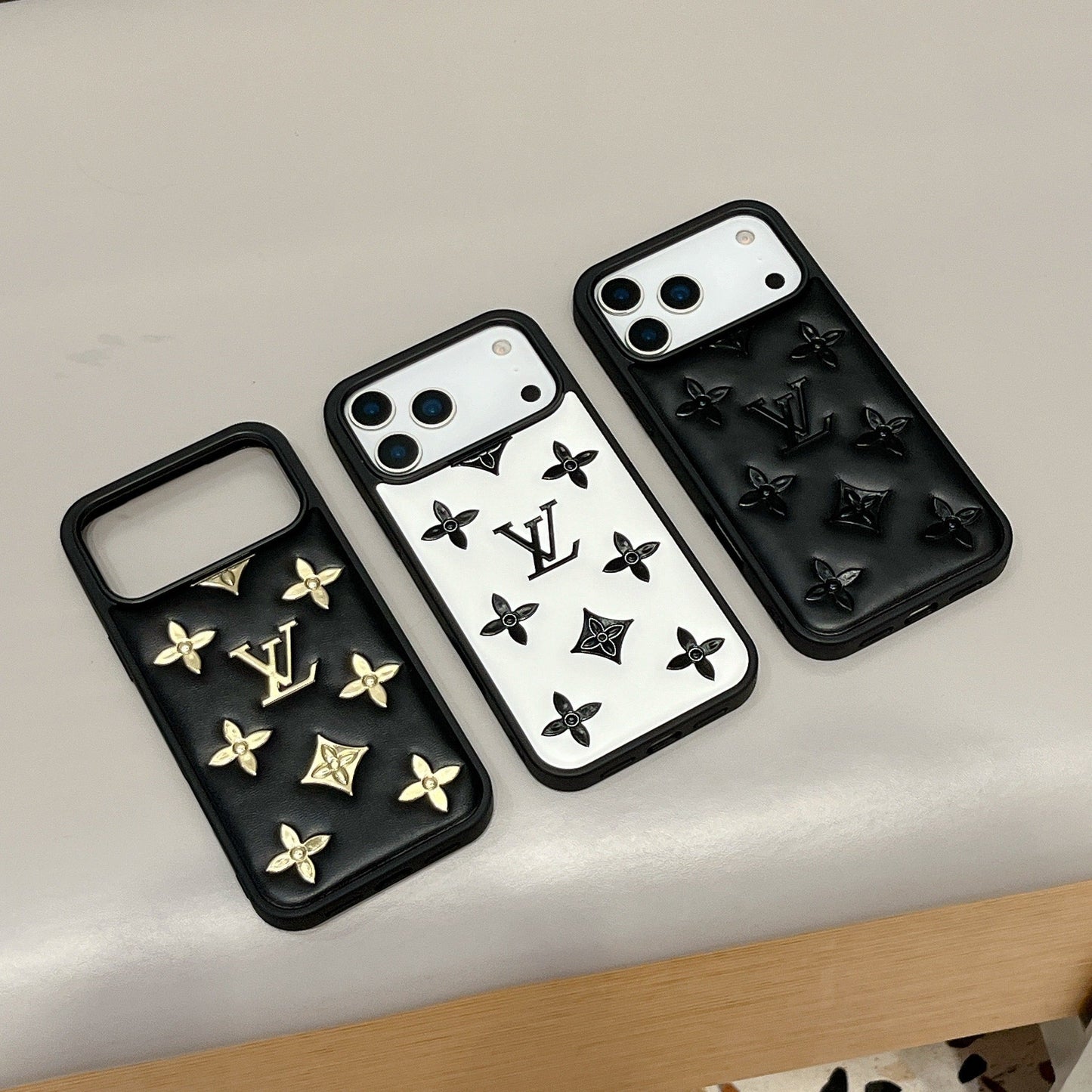 Luxuriöse Designer-iPhone-Hülle mit 3D-Prägung