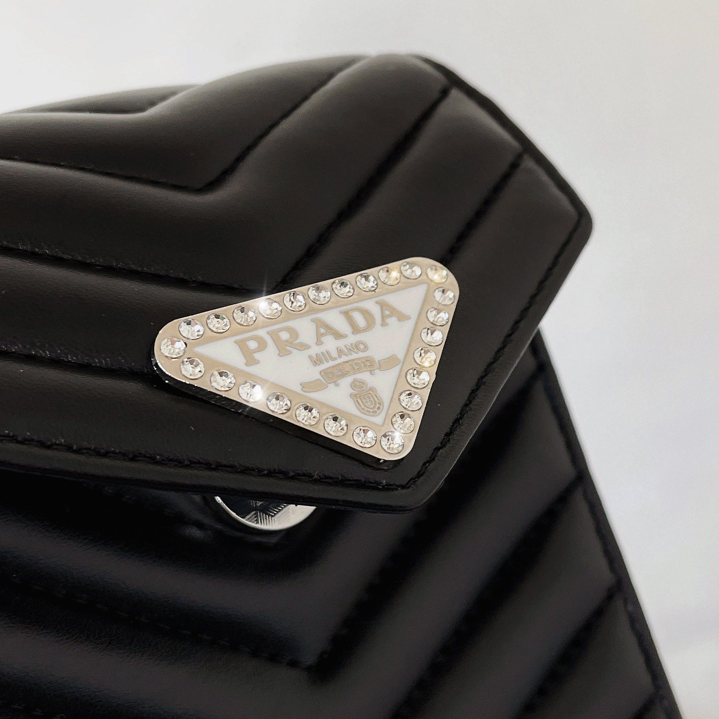 Skórzana torba na telefon typu crossbody