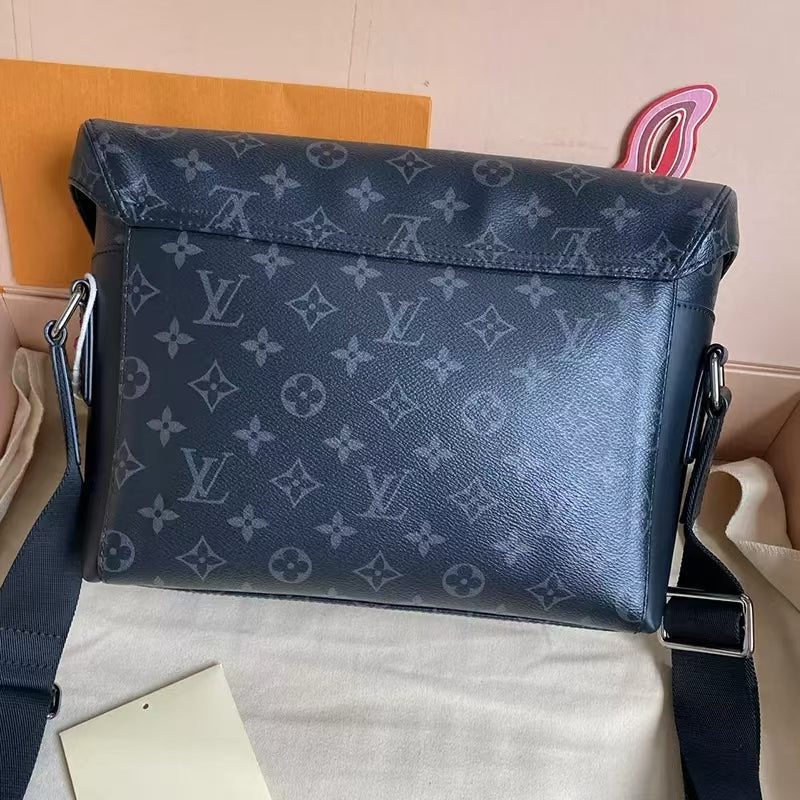 Módna a trendy taška Messenger