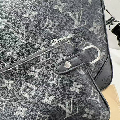 Klassinen Monogram Trio Messenger Bag - Muodikas must-Have 011