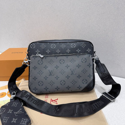 Klassinen Monogram Trio Messenger Bag - Muodikas must-Have 011