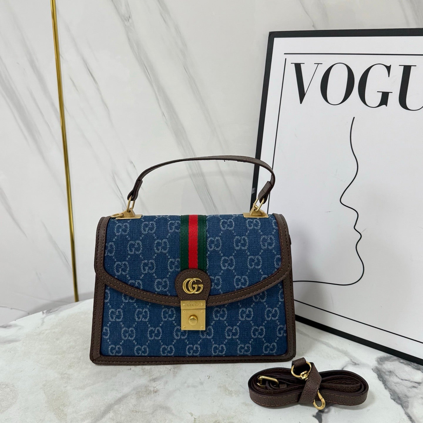 Luxusní kožená brašna s monogramem