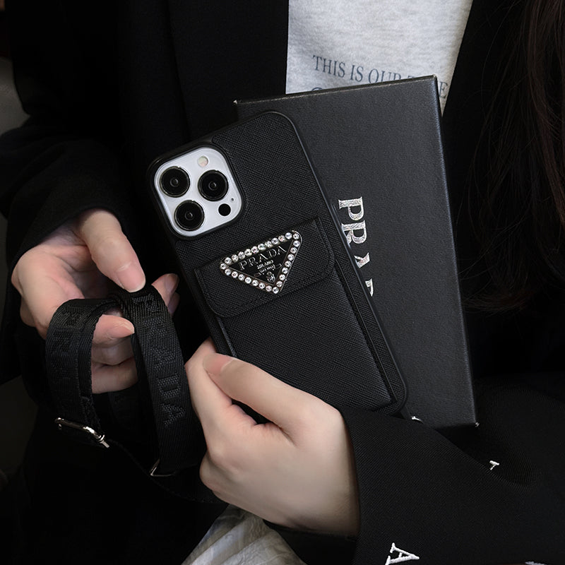 Luxuriöse iPhone-Hülle aus Leder zum Umhängen