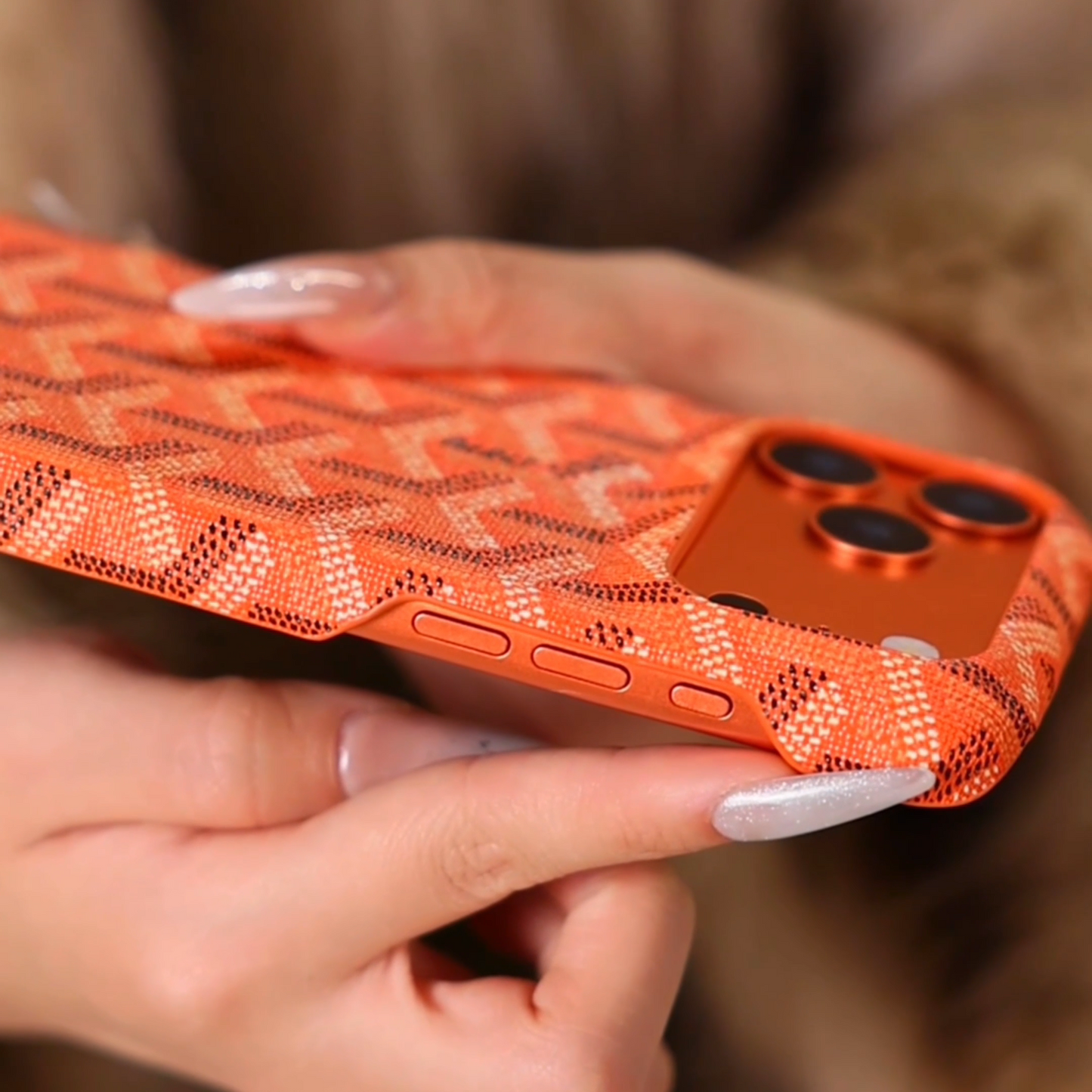 Coque iPhone orange texturée de luxe – Housse de protection élégante et résistante aux chocs