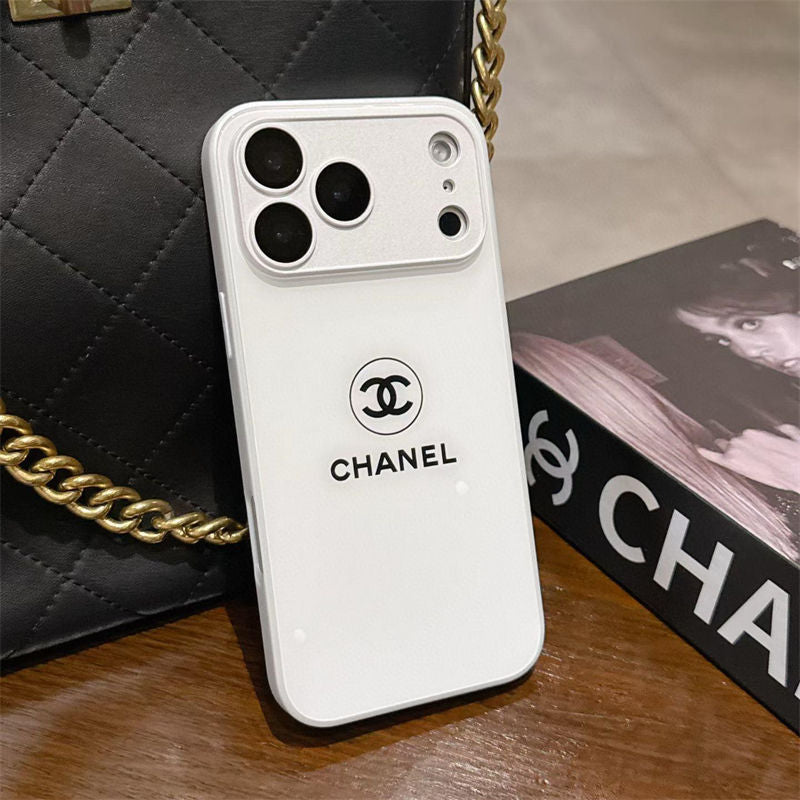 Cás iPhone Luxe Minimalist Clasaiceach - Eagrán Snasta Bán
