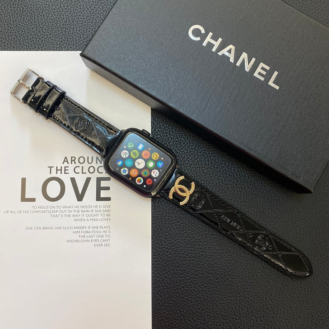 Glänsande läder Apple Watch Armband Lyxig metalllogotyp