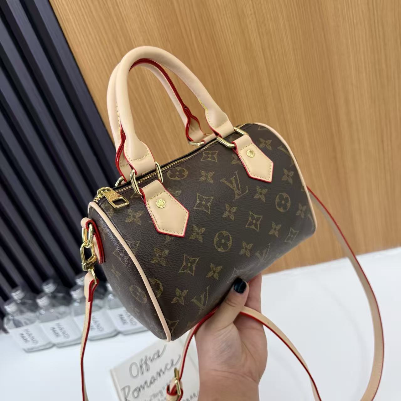 Klassisk Monogram Mini Barrel Bag