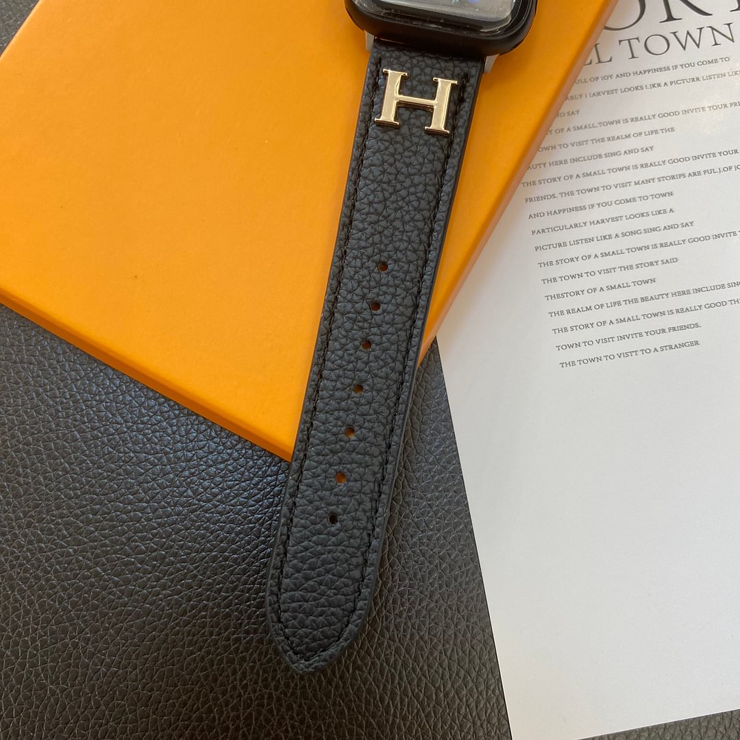 Originální kožený řemínek Apple Watch