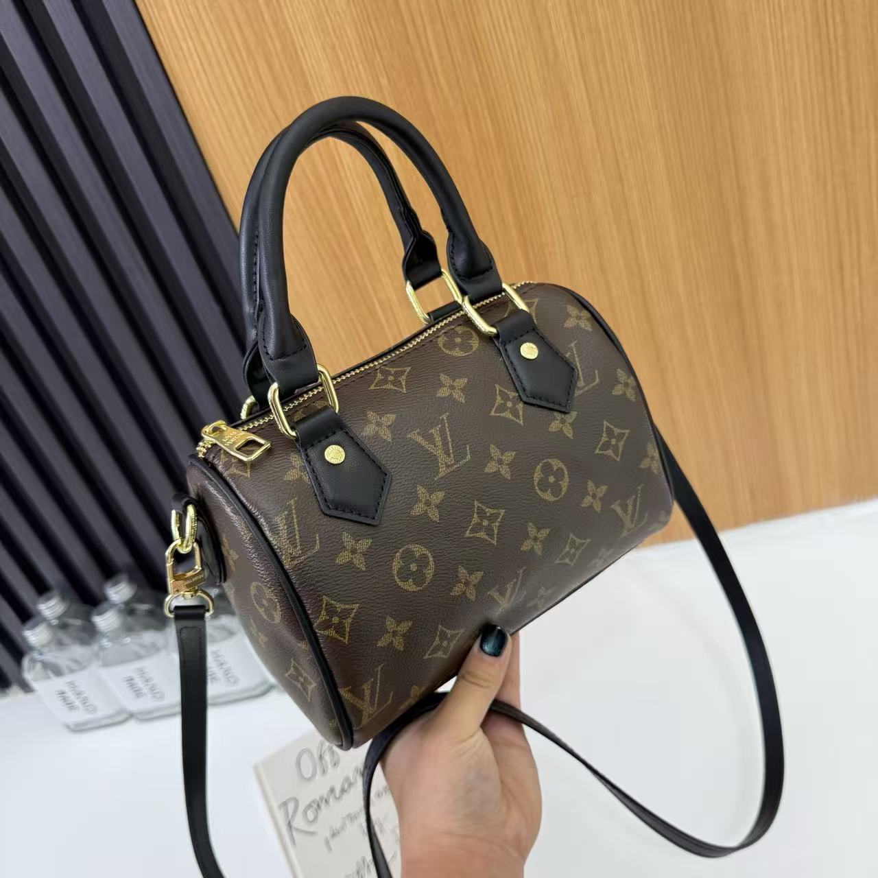 Klassisk Monogram Mini Barrel Bag