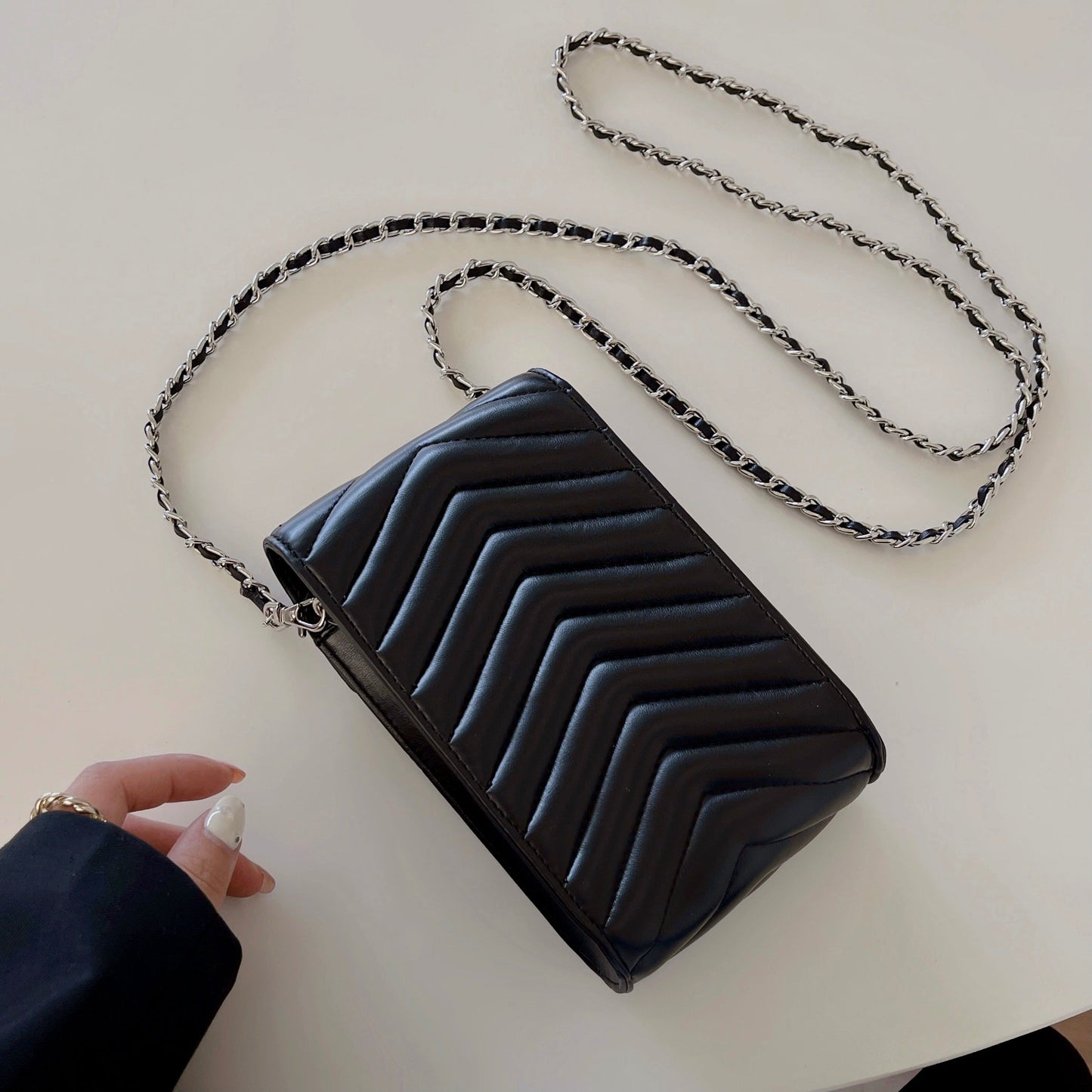 Skórzana torba na telefon typu crossbody
