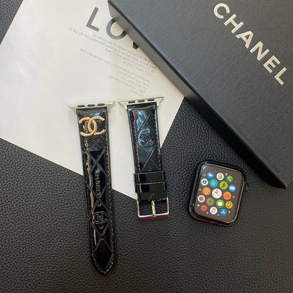 Lesklý kožený řemínek Apple Watch Luxusní kovové logo