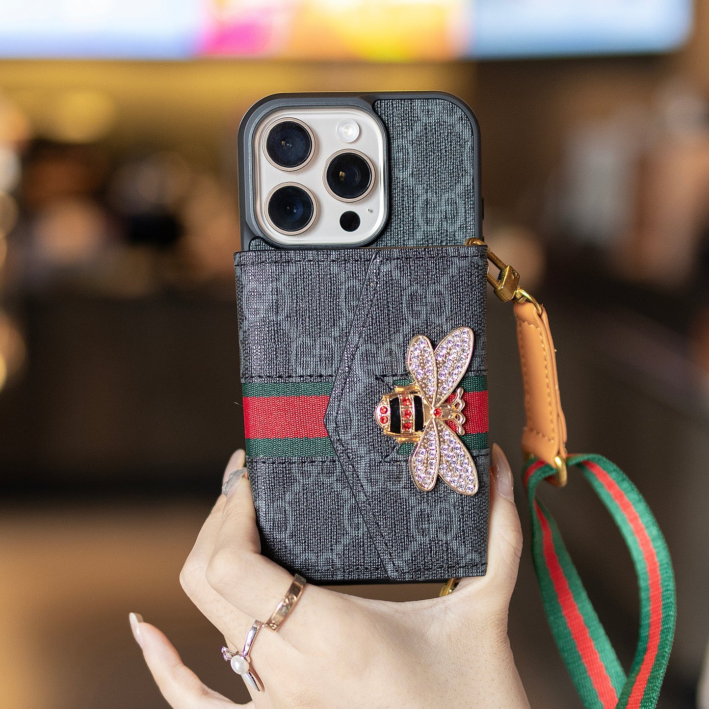 Premium geavanceerde crossbody-iPhone-hoes met kaarthouder & schouderband