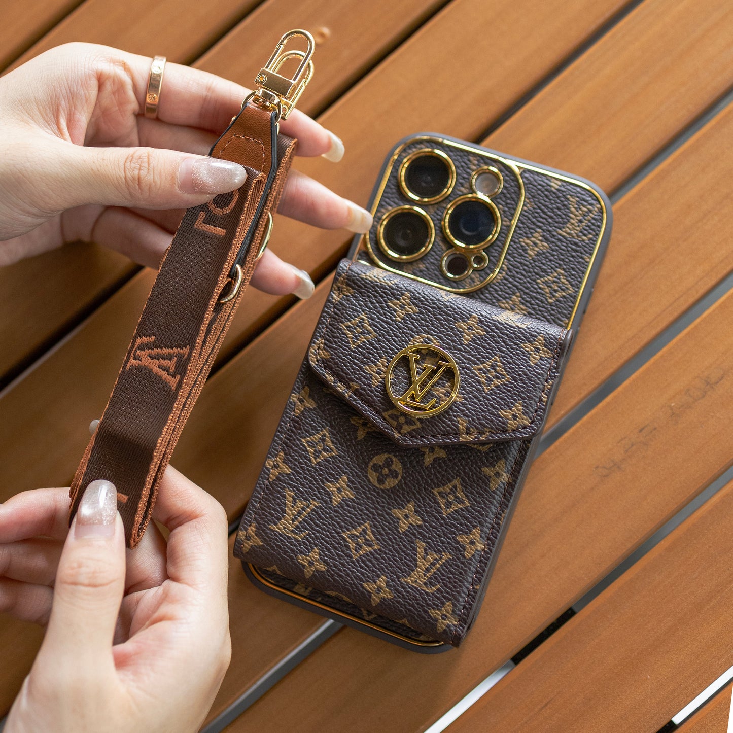 Klasické luxusní pouzdro na kartu iPhone