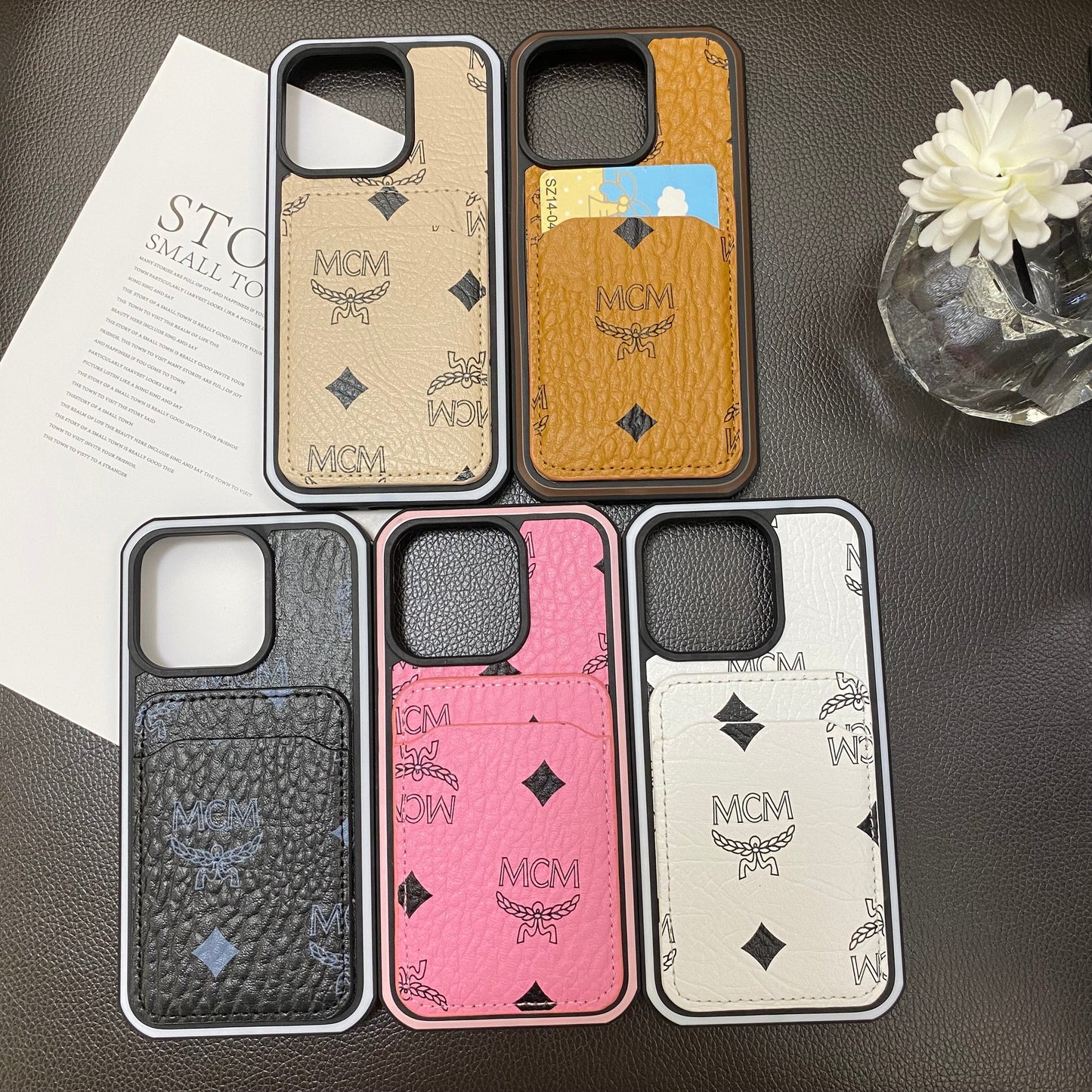 MCM iPhone ケース カードホルダー付き イエロー-MCK240603