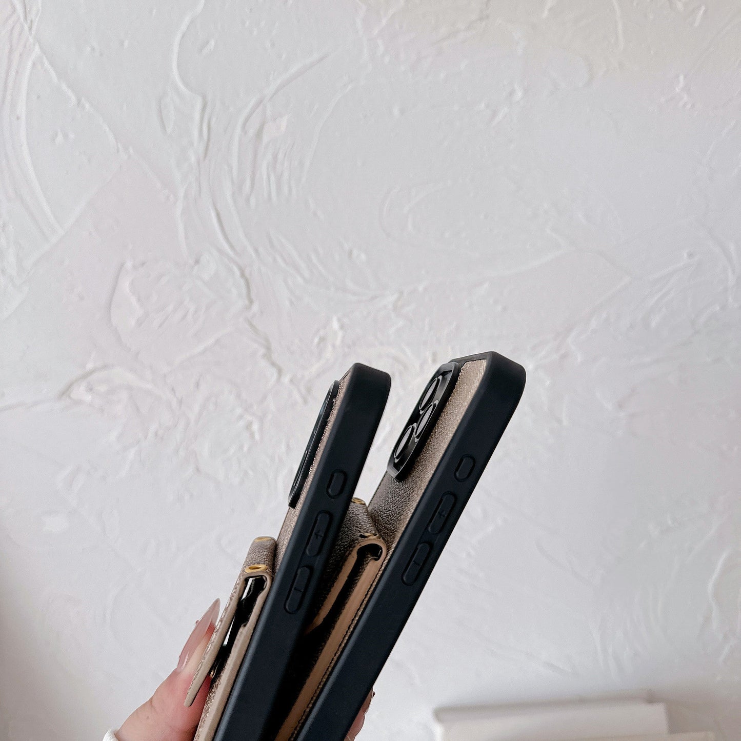 Funda Clásica Para iPhone Con Tarjetero Y Correa Marrón Claro -SJ240513