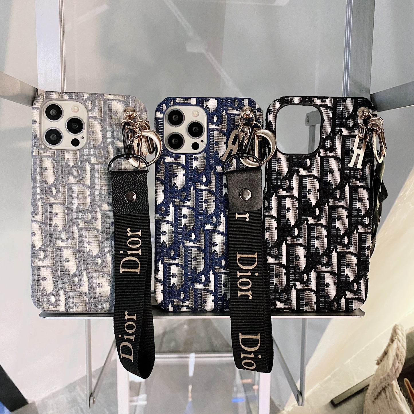 Mode etui til iPhone med rem Sort-GS240315