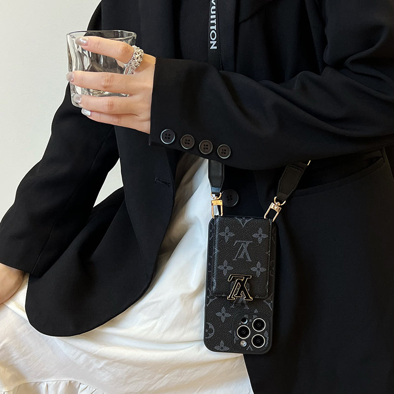 حقيبة بطاقات فاخرة بسلسلة سوداء لهاتف iPhone