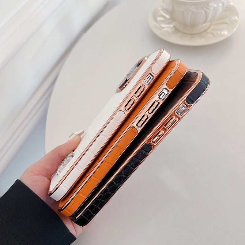 Klassische iPhone-Hülle aus Roségold mit Diamant-Logo