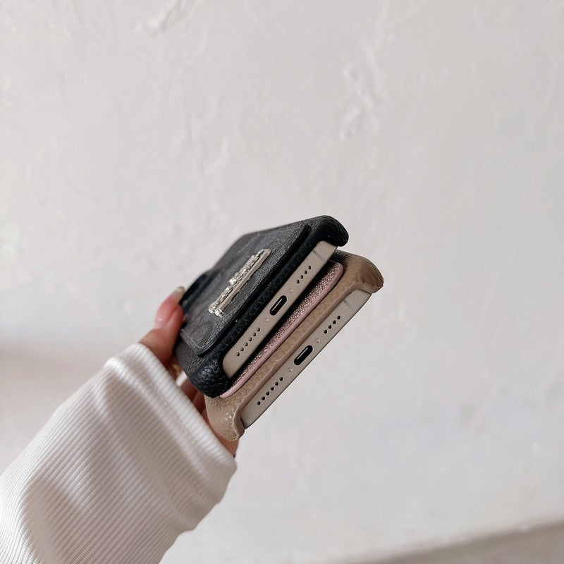 Klassische iPhone-Hülle aus Leder mit Kartenetui