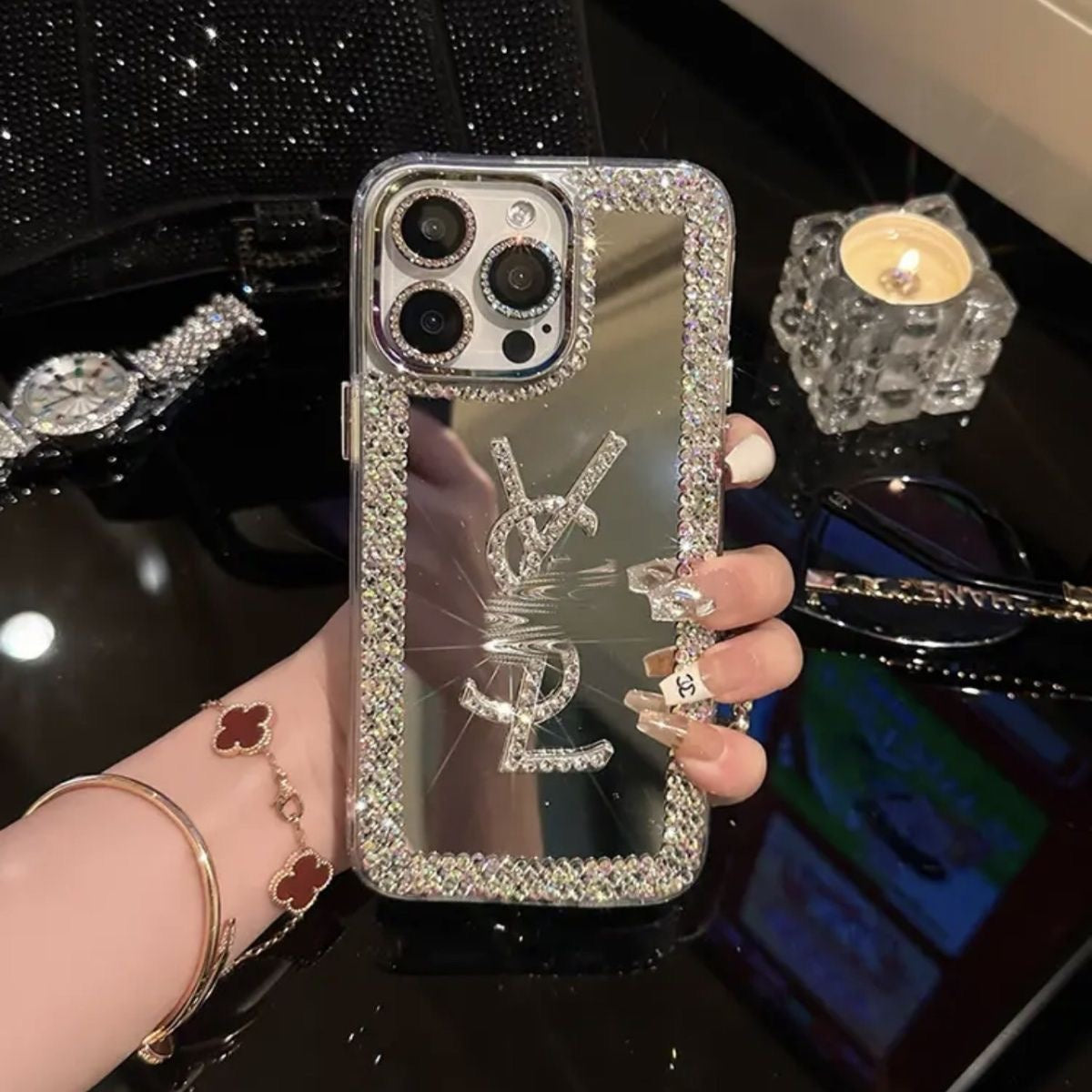 Glamouröse Kosmetikspiegel-iPhone-Hülle – Make-up-Stil für unterwegs!