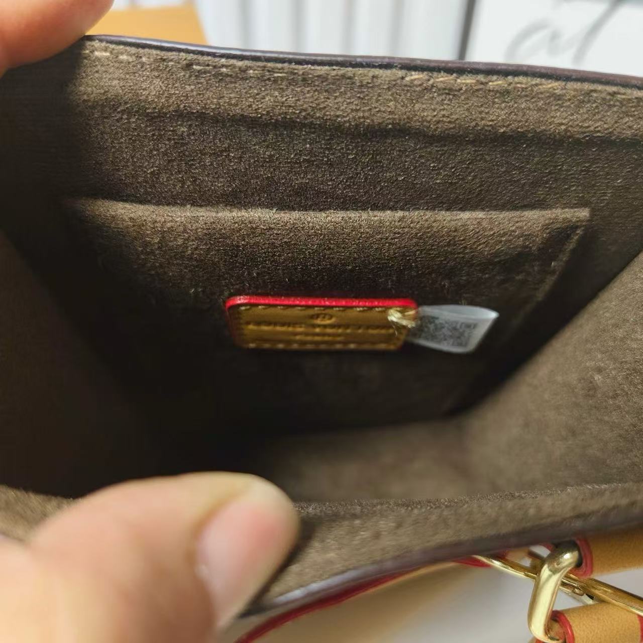 Klasyczna torba materiałowa z paskiem na ramię