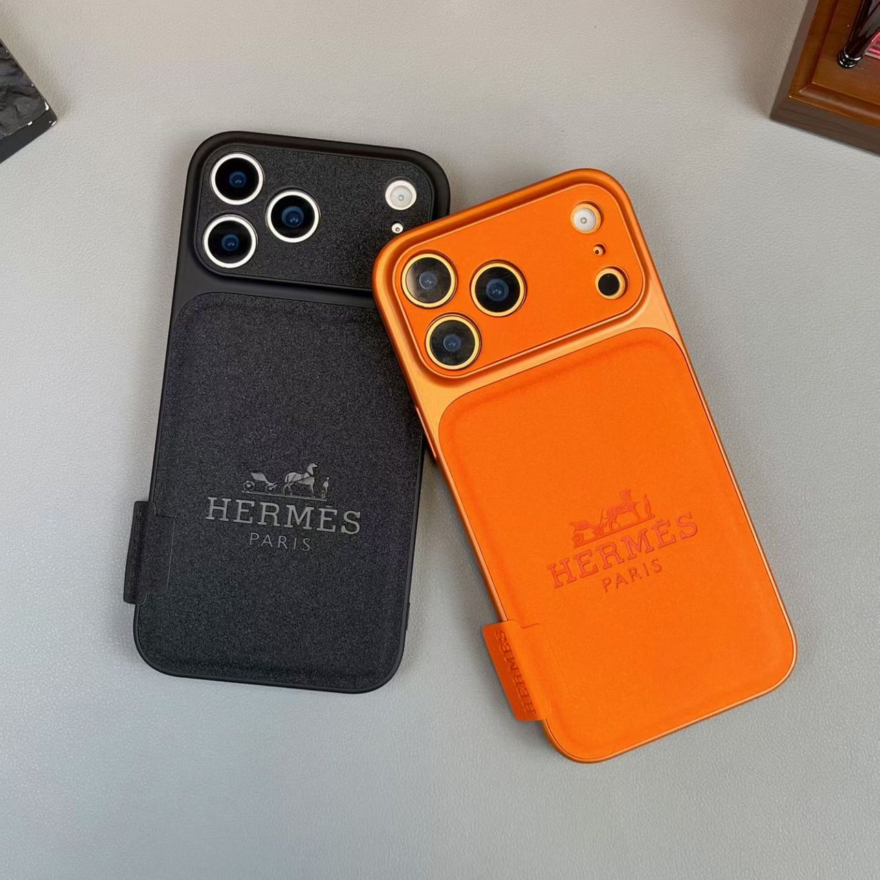 Cás iPhone Leathar Préimh Classices - Cosaint só