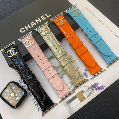 Lesklý kožený řemínek Apple Watch Luxusní kovové logo