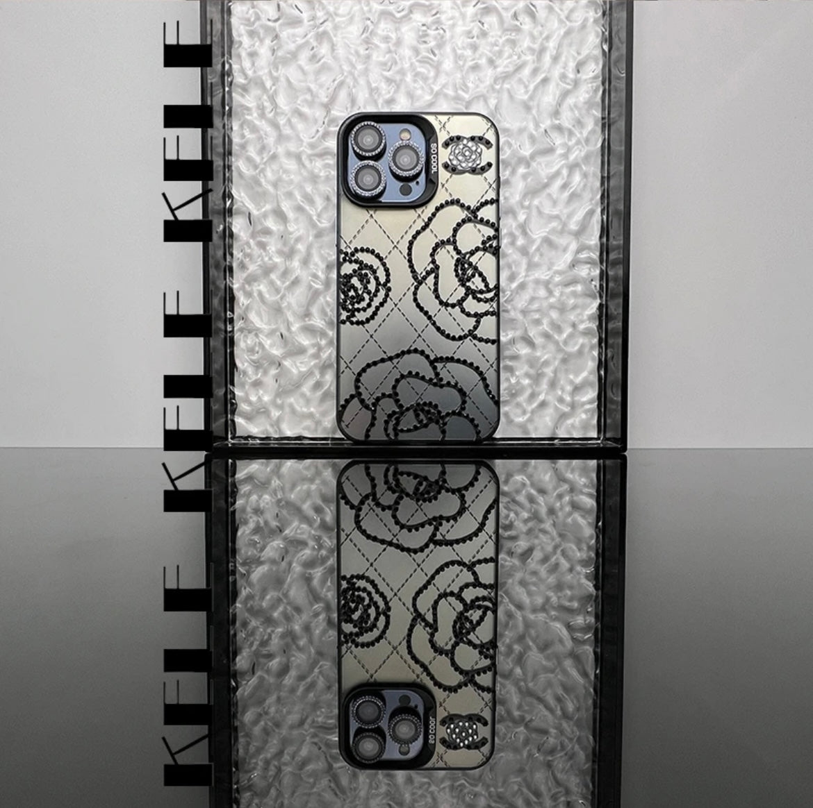 POUZDRO NA IPHONE INSPIROVANÉ KAMELIÍ S JEDINEČNÝM DESIGNEM