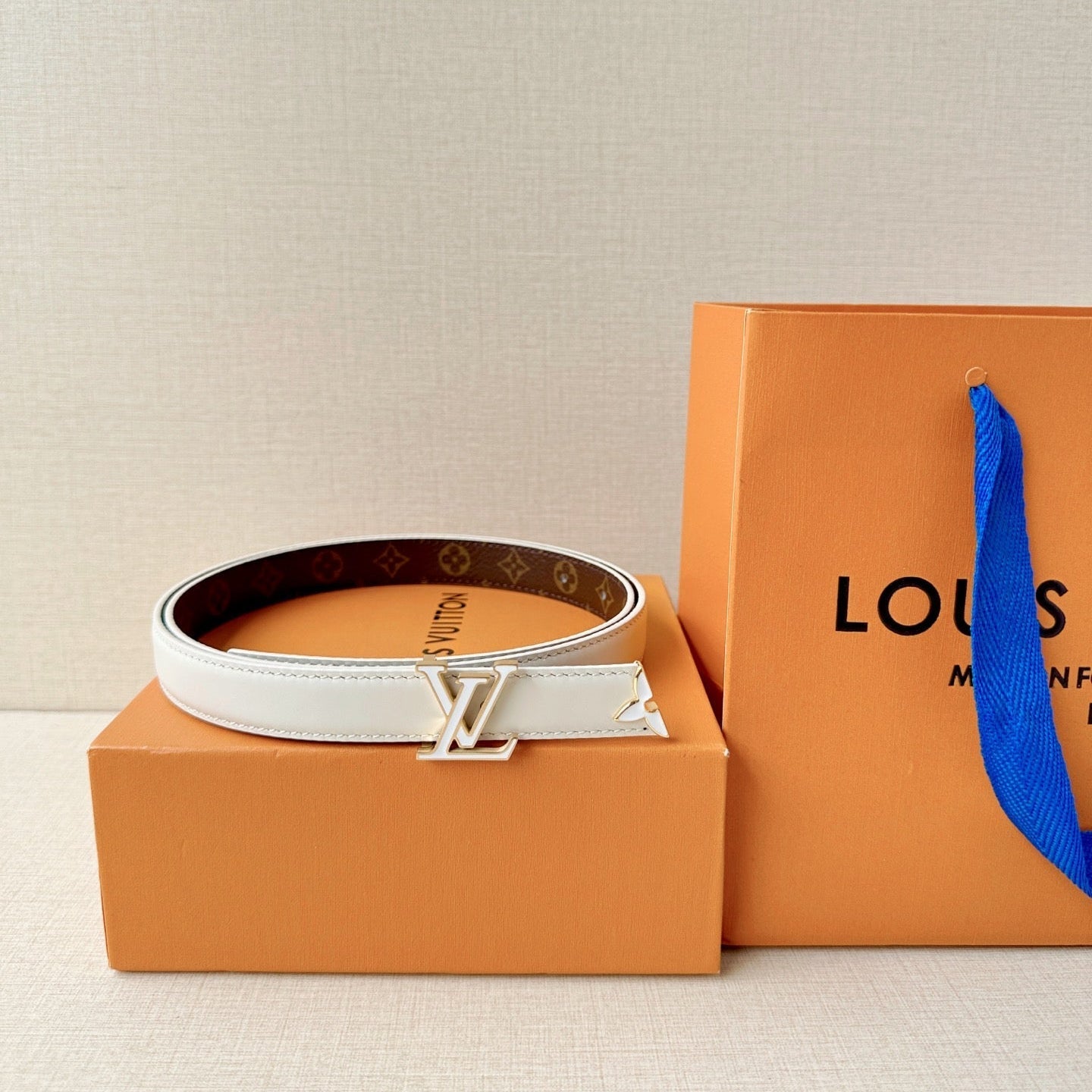 La ceinture pour femme monogramme de luxe