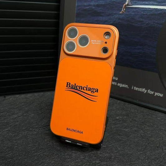 Balenciaga-inspireret mat beskyttende iPhone-cover med fuld-linsebeskyttelse