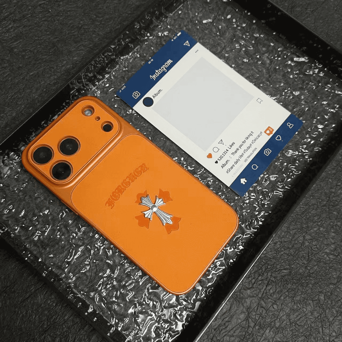 Kožené pouzdro Chrome Hearts Cross na iPhone