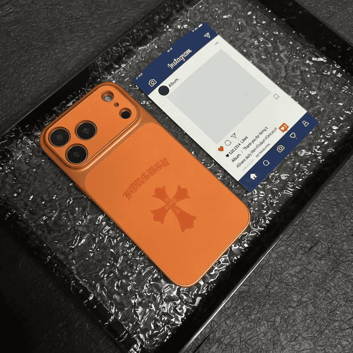 Kožené pouzdro Chrome Hearts Cross na iPhone