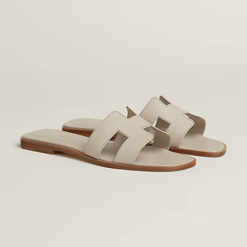 Minimal Double H Logo Slides – Minimal schicke Sandalen