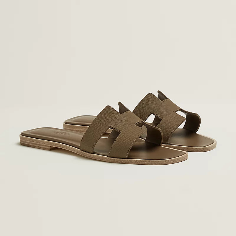 Minimal Double H Logo Slides – Minimal schicke Sandalen