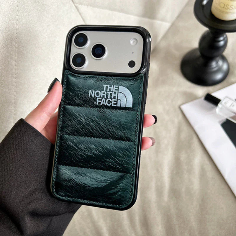 Zamszowe etui na iPhone'a North Puffer